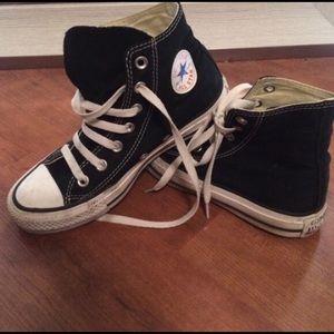 Black high top converse